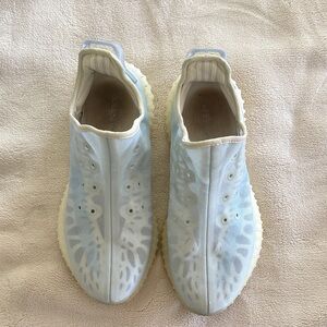 Men's Athletic Shoes - Light Blue